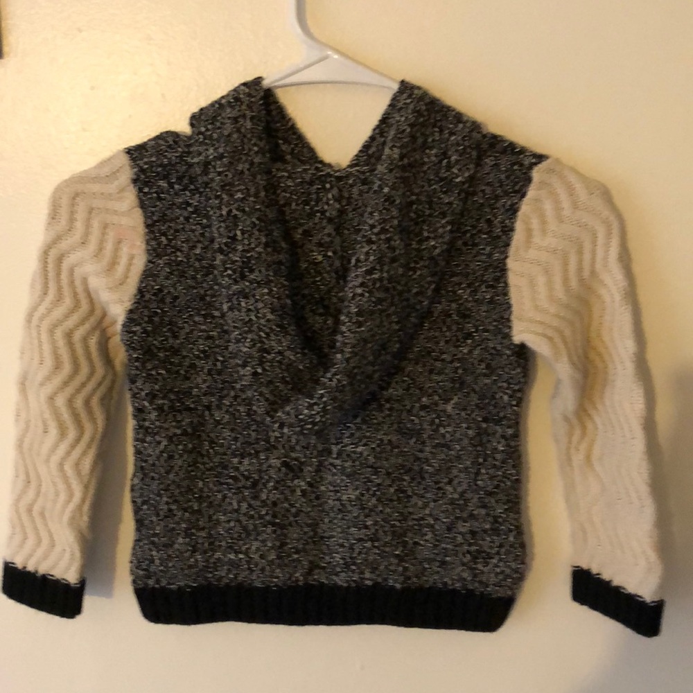 Sweater - Picture 2 of 3